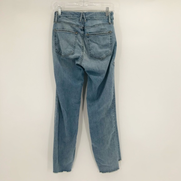 Good American High Rise Step Hem Jeans Size 26 - Picture 8 of 9